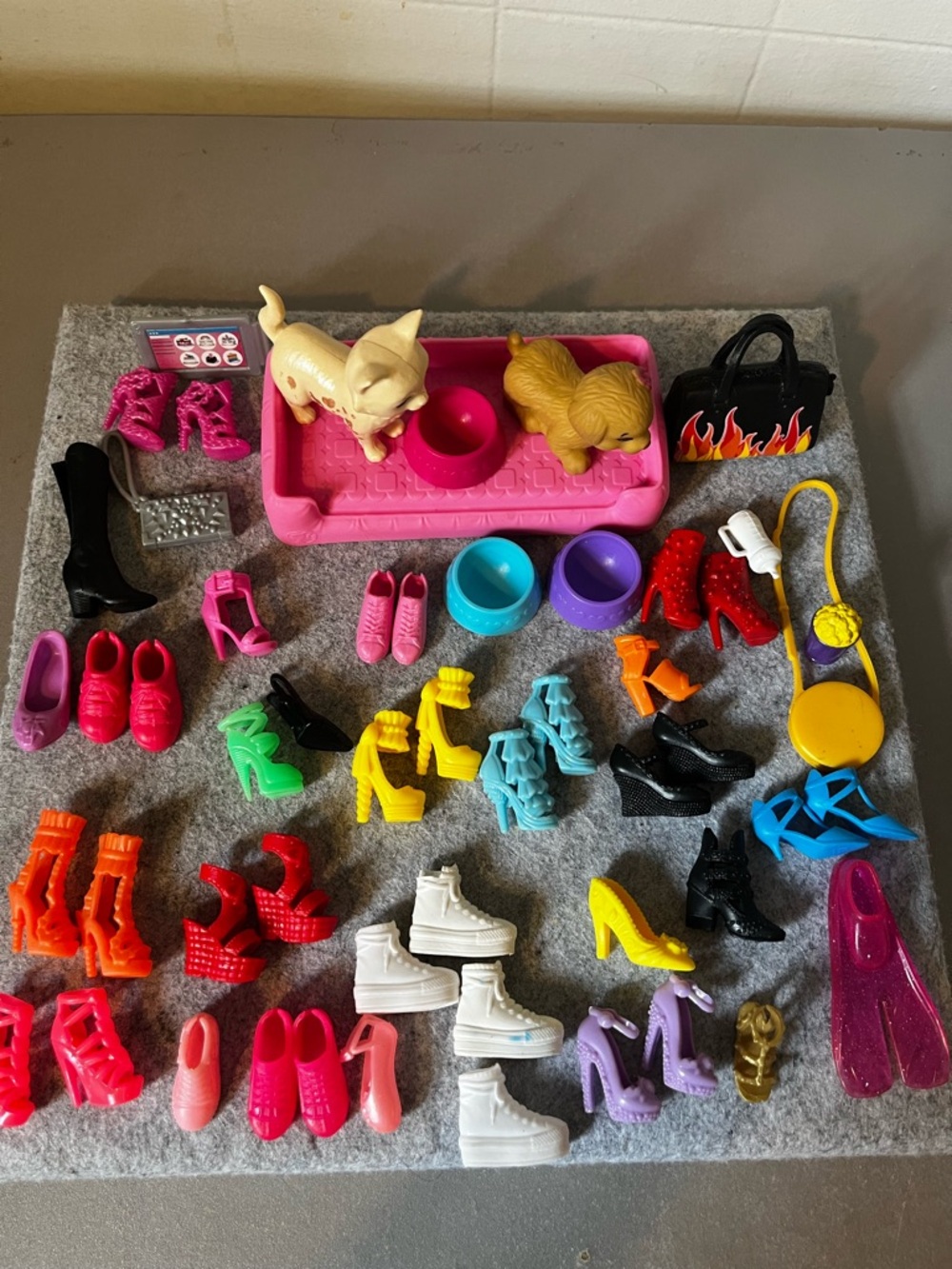 Barbie Play N Wash Pets & Assorted Shoes Accessories